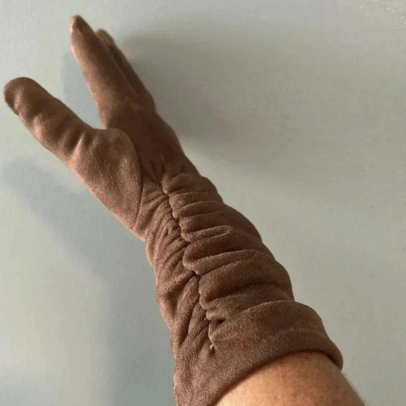 Gant Tech gloves,touchscreen compatible,light brown,ruched,soft suede like OSFM - Picture 2 of 7